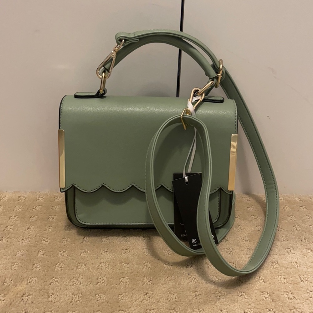light green bag! Such a beautiful bag